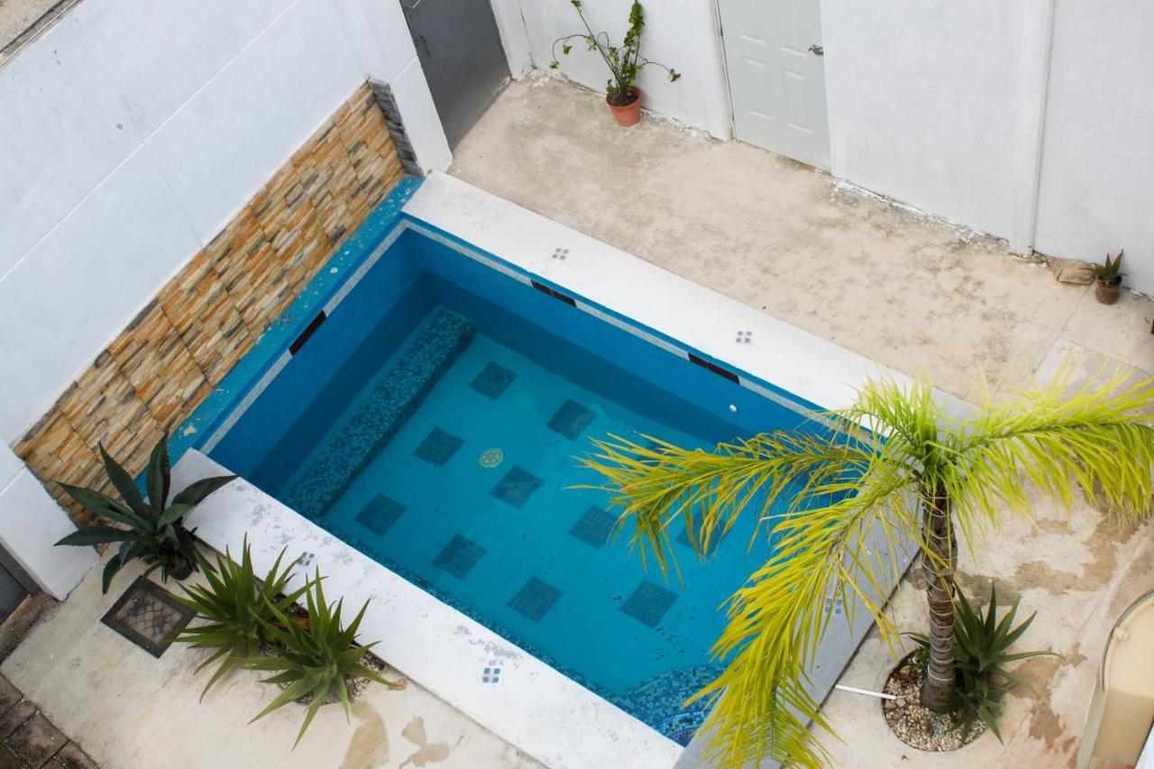 Rooms In Cancun Airport Exterior photo