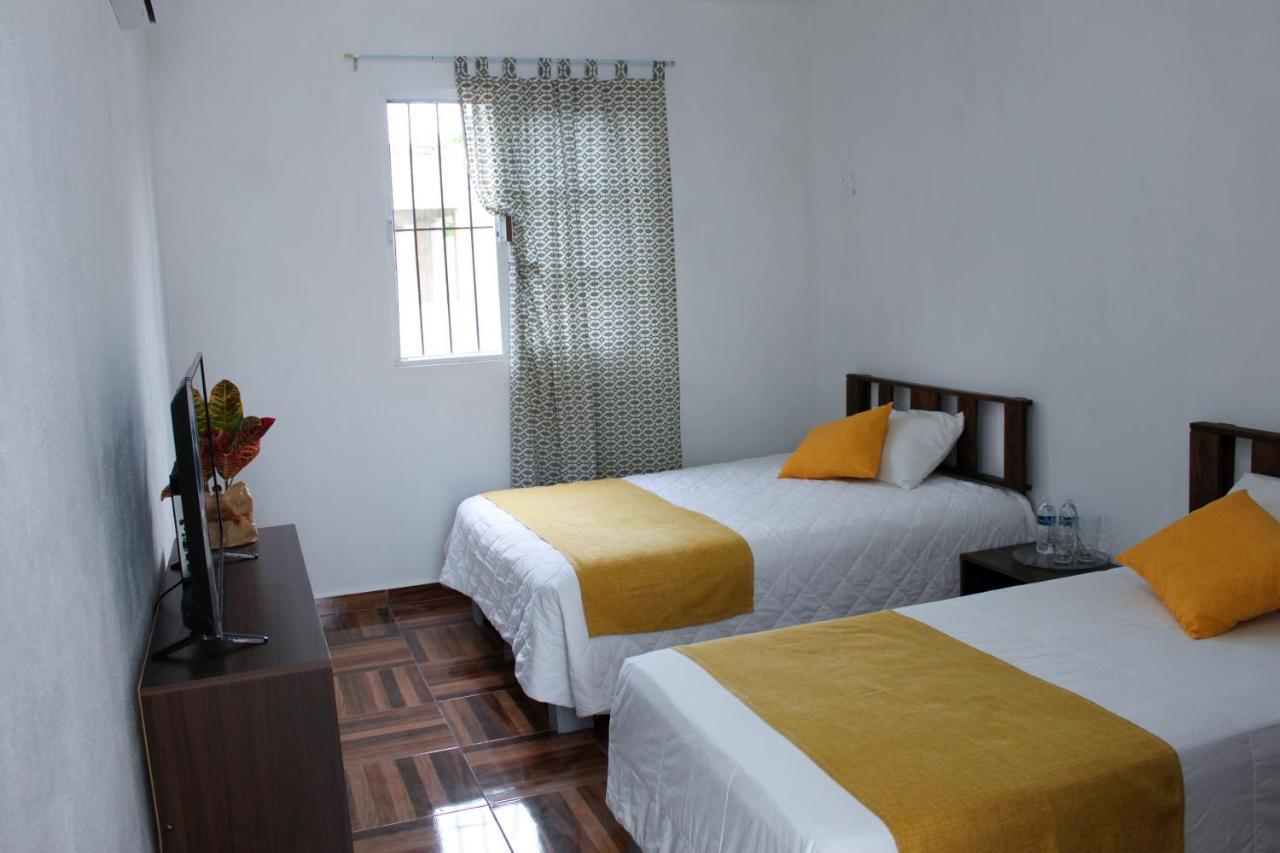 Rooms In Cancun Airport Exterior photo
