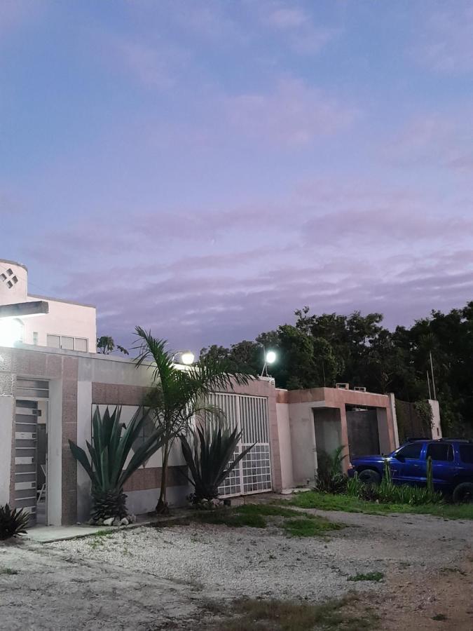 Rooms In Cancun Airport Exterior photo